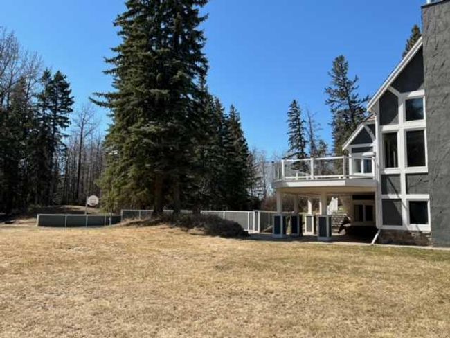 6725 40 Avenue, Home with 3 bedrooms, 2 bathrooms and 10 parking in Red Deer AB | Image 7
