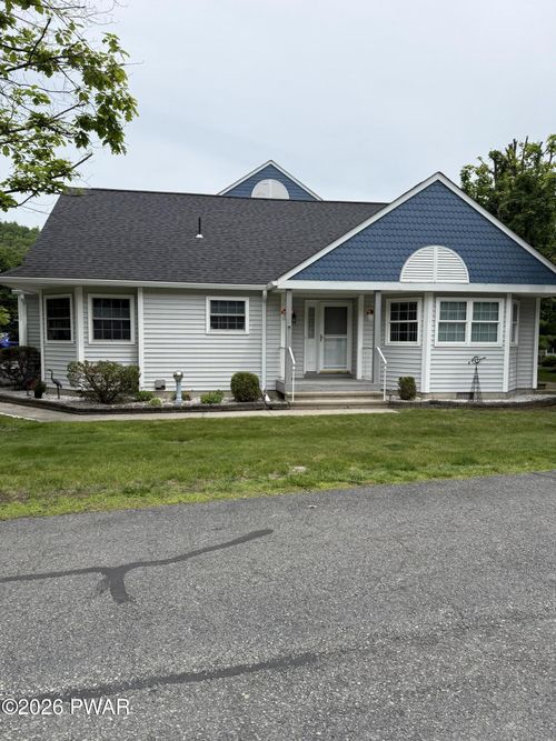 4062 Circle Ct, Milford, PA, 18337-9307 | Card Image