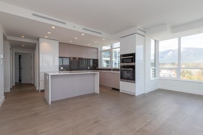 1401 - 1632 Lions Gate Lane, Condo with 2 bedrooms, 2 bathrooms and 2 parking in North Vancouver BC | Image 3