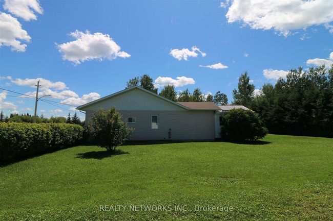 662 Edward Ave, House other with 2 bedrooms, 1 bathrooms and 2 parking in Holtyre ON | Image 38