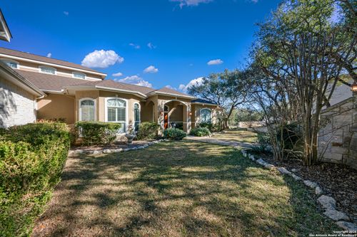 265 Fossil Hills Loop, Spring Branch, TX, 78070-6043 | Card Image