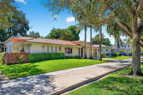 1266 Ne 101st St, Miami Shores, FL, 33138-2609 | Card Image