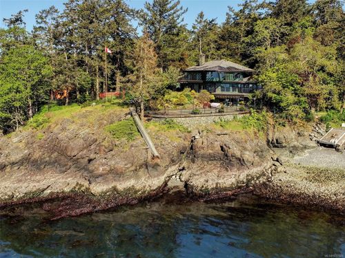 3779 Duke Rd, Victoria, BC, V9C4B5 | Card Image