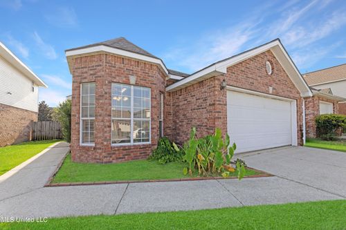 19457 W Lake Village Dr, Gulfport, MS, 39503-7612 | Card Image