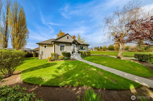 17645 Mclean Rd, Mount Vernon, WA, 98273-8720 | Card Image