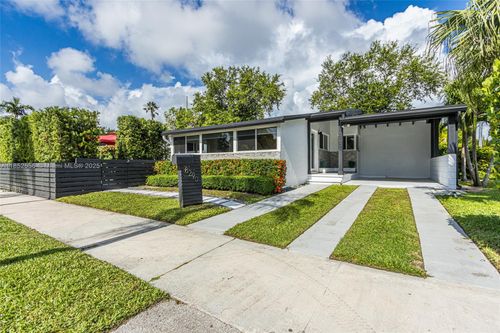 8290 N Bayshore Dr, Miami, FL, 33138-4151 | Card Image