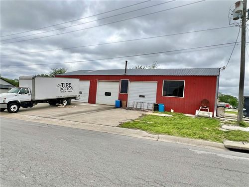 101 N 3rd St, Odessa, MO, 64076-1141 | Card Image