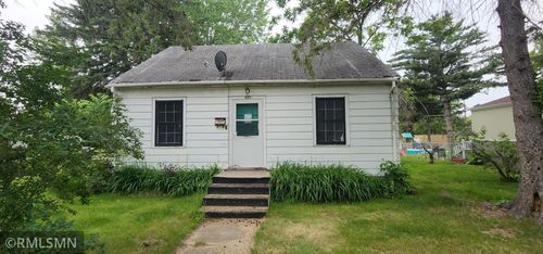 901 6th Ave Ne, Brainerd, MN, 56401-2449 | Card Image