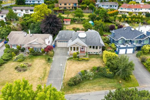 5213 Fillinger Cres, Nanaimo, BC, V9V1H7 | Card Image