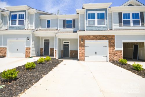318 Creekview Rd, Hendersonville, NC, 28792-0678 | Card Image