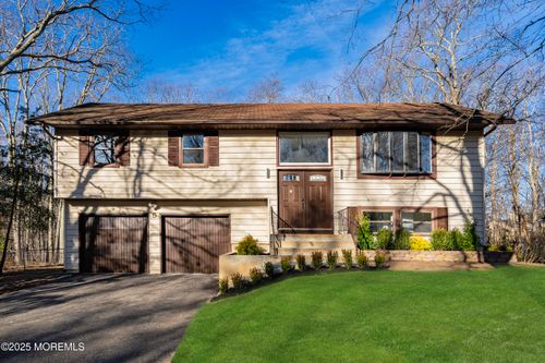 5 New Castle Ct, Jackson, NJ, 08527-2617 | Card Image