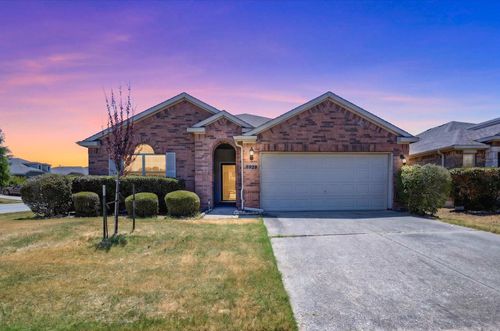 8928 Trailblazer Dr, Cross Roads, TX, 76227-2275 | Card Image