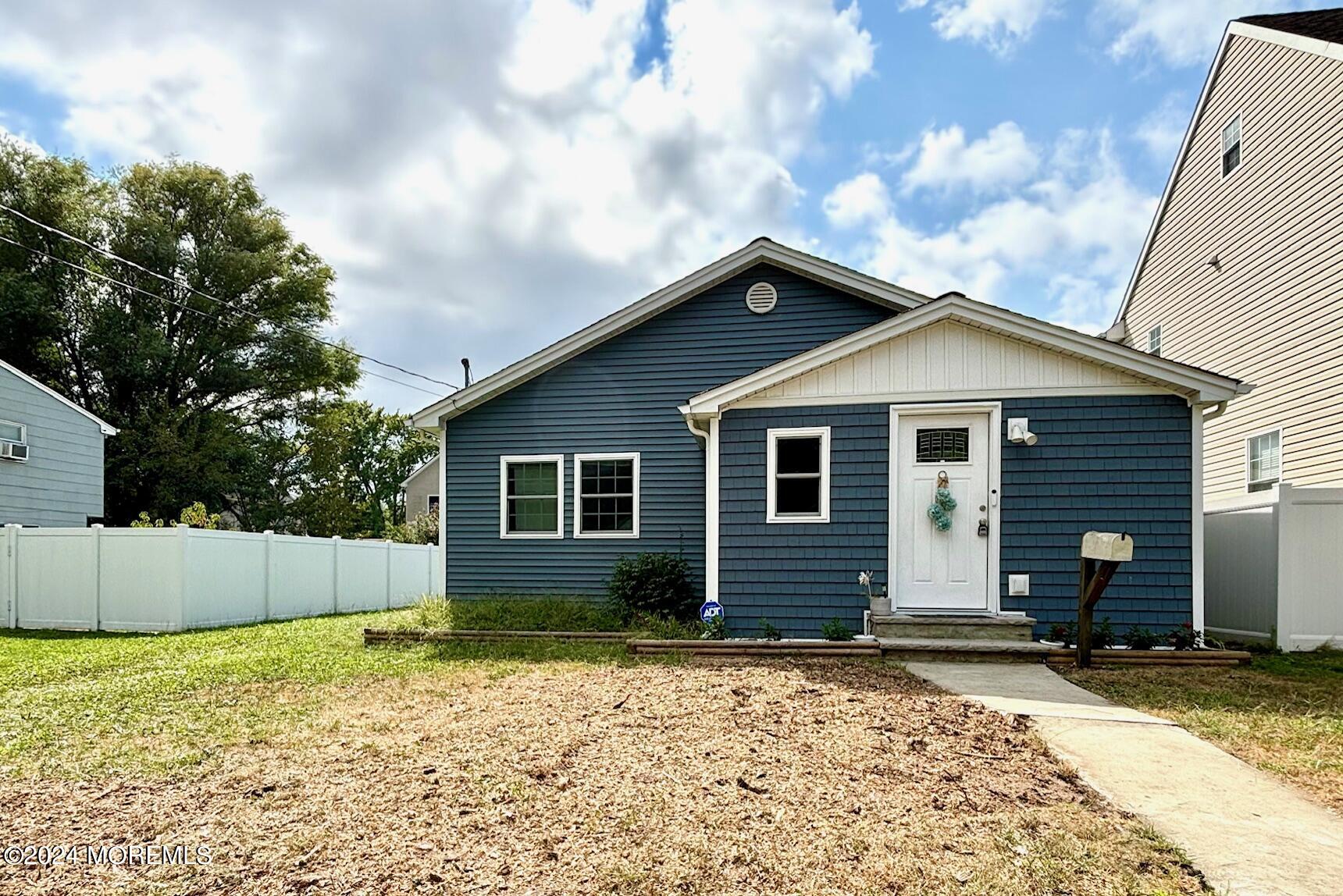 Dakota Ave, North Middletown, NJ 07748