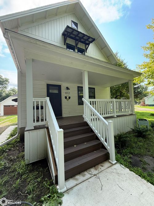 412 3rd St Nw, Buffalo Center, IA, 50424 | Card Image