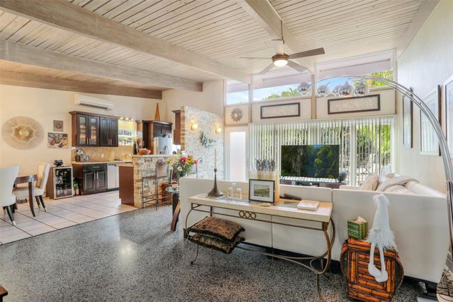 2912 Ne 27 Th St, House other with 2 bedrooms, 2 bathrooms and null parking in Lighthouse Point FL | Image 8