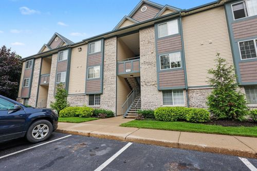 7-18400 N Ridge Court, Spring Lake Township, MI, 49456 | Card Image