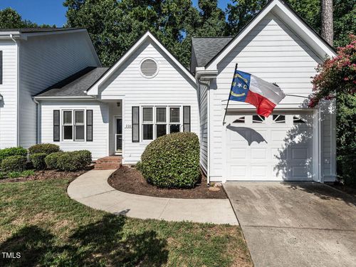 220 Vinca Cir, Cary, NC, 27513-5724 | Card Image