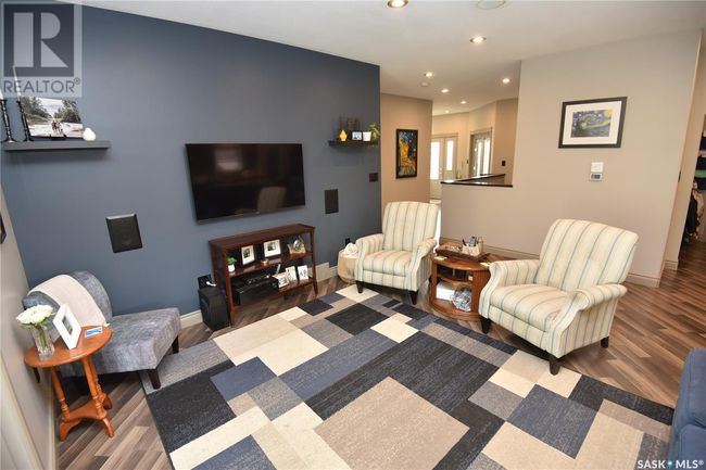 210 Coventry Cres, House other with 5 bedrooms, 3 bathrooms and null parking in Nipawin SK | Image 11