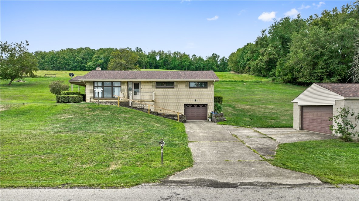 Clark Rd, Perryopolis, PA 15473