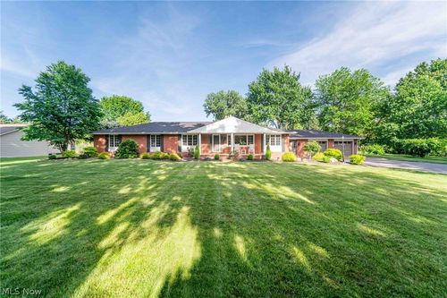 4351 Stoney Ridge Rd, Avon, OH, 44011-2227 | Card Image