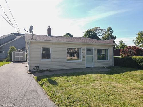 820 Peach Blvd, Willoughby, OH, 44094-7149 | Card Image