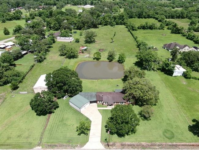 3918 County Road 507, House other with 4 bedrooms, 2 bathrooms and 2 parking in Brazoria TX | Image 38