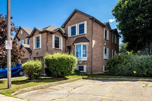 14-2935 Headon Forest Dr, Burlington, ON, L7M3Z7 | Card Image