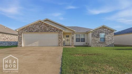 205 Stacy Dr, Paragould, AR, 72450-5937 | Card Image