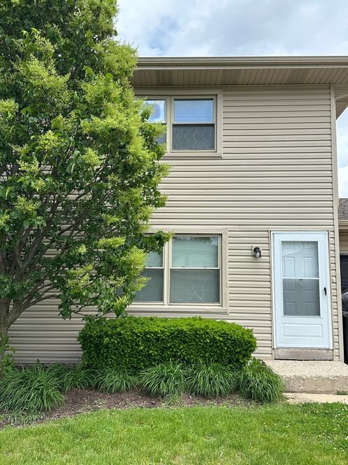 2030 Kevin Dr, Montgomery, IL, 60538-1054 | Card Image