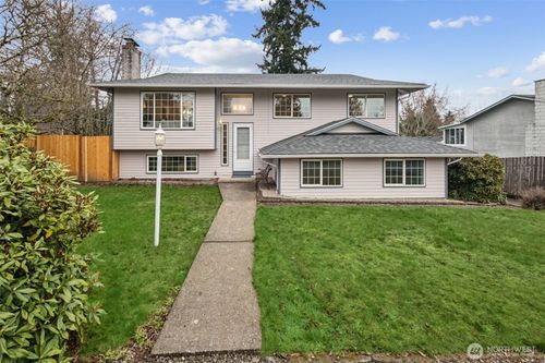 13700 Se 268th St, Kent, WA, 98042-8031 | Card Image