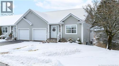 39 Graham St, Saint John, NB, E2J5E3 | Card Image