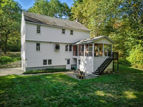 16 Williamsburg Dr, Amherst, NH, 03031-1752 | Card Image