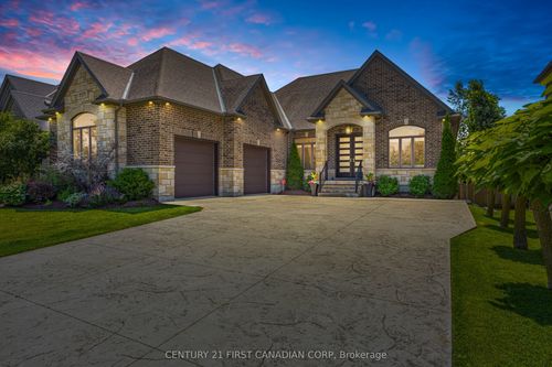 7071 Clayton Walk, London, ON, N6P0A1 | Card Image