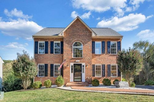 226 Bush Dr, Vinton, VA, 24179-2210 | Card Image