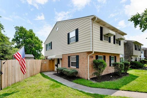 774 Biltmore Dr, Virginia Beach, VA, 23454-3402 | Card Image