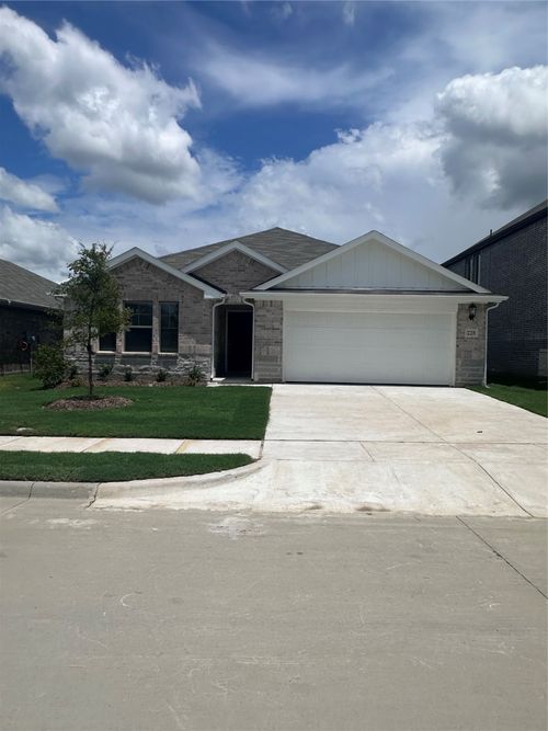 225 Sugarlands Dr, Greenville, TX, 75402-8188 | Card Image