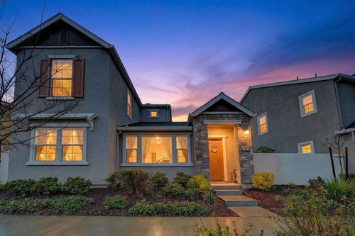 2860 Mccloud Way, Roseville, CA, 95747-5125 | Card Image