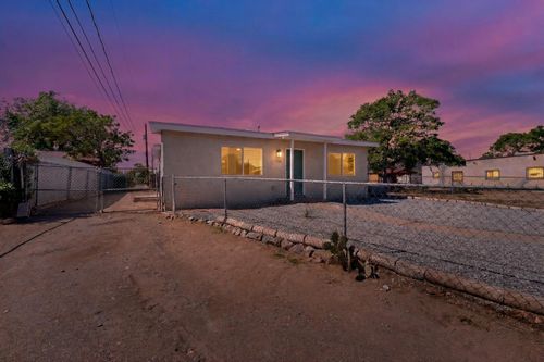 108 Garfield Avenue Se, Albuquerque, NM, 87102 | Card Image