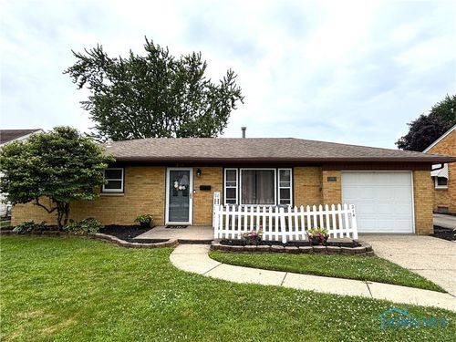 214 Raymond St, Walbridge, OH, 43465-1129 | Card Image