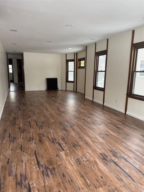 apt-2-173 Mansion St, Poughkeepsie, NY, 12601-2562 | Card Image