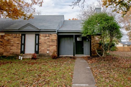 705 Denmark Dr, Mesquite, TX, 75149-3267 | Card Image