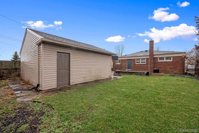 15251 Windemere St, House other with 3 bedrooms, 1 bathrooms and null parking in Southgate MI | Image 15