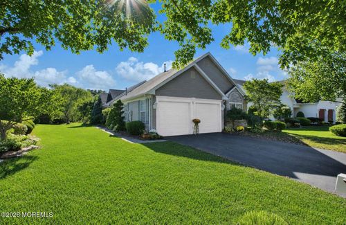 4 Rosewood Ct, Lakewood, NJ, 08701-5721 | Card Image