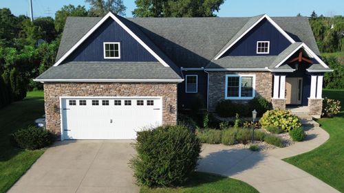 2400 Bay Pointe Dr, Saint Joseph, MI, 49085-2847 | Card Image