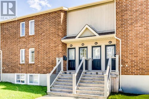 202 - 58 Pasadena Cres, Home with 2 bedrooms, 1 bathrooms and null parking in St. John's NL | Card Image