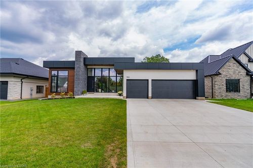 166 Martin Road, Delaware, ON, N0L1E0 | Card Image