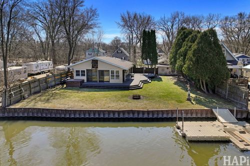 1319 Nippersink Dr, Spring Grove, IL, 60081-9302 | Card Image