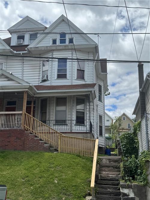 83 Dana St, Wilkes Barre, PA, 18702-4858 | Card Image