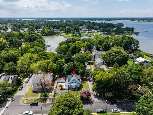 102 Bruce Pl, Portsmouth, VA, 23707-1517 | Card Image