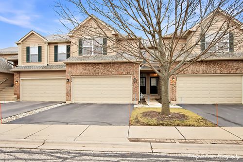 2-4-304 Whitaker Trl, McHenry, IL, 60050-2729 | Card Image